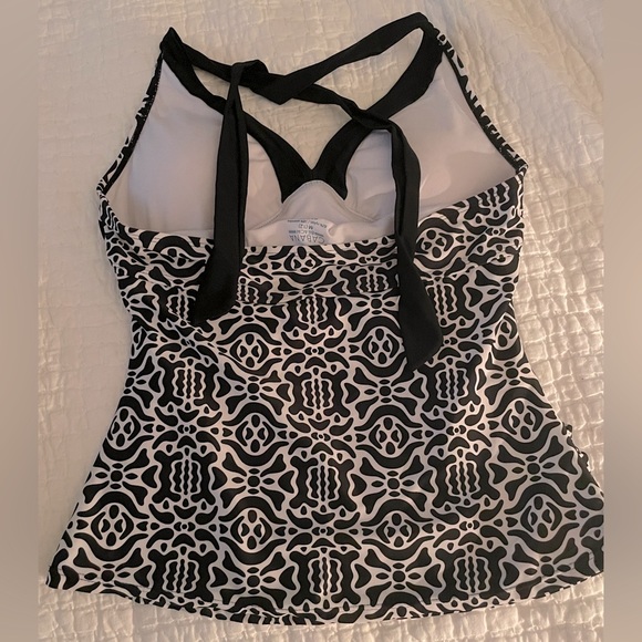 Cabana Beach Tankini Bathing Suit Top. Black and White. Size 12. - Picture 2 of 3